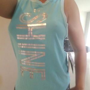 Nwt under armour top